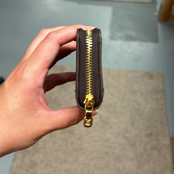 LOUIS VUITTON brand authentic coin purse - Picture 2 of 5